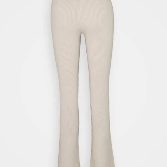 Good American Lettuce Edge Baby Flare Knit Pants - Picture 2 of 4